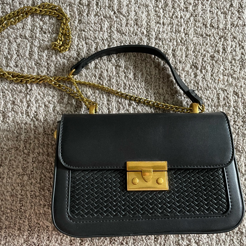 Black Crossbody